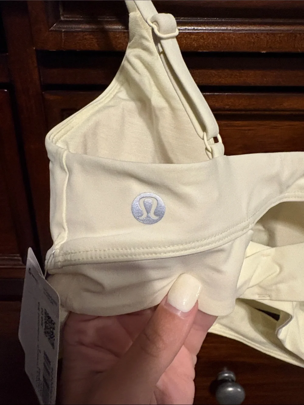 Lululemon V-Neck Crossover Underband Bra